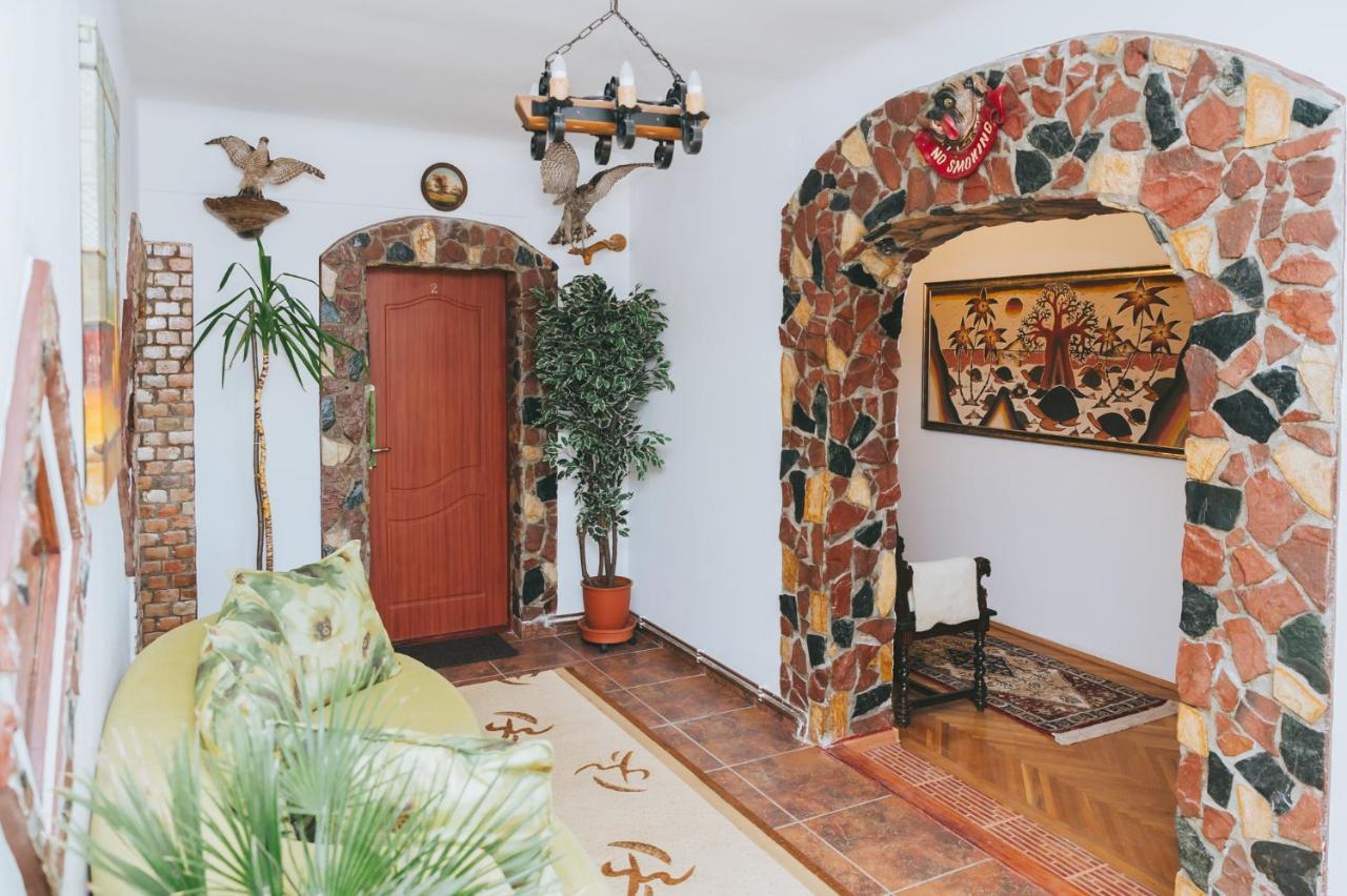 ホテル Casa Vinco Vici トゥルダ エクステリア 写真