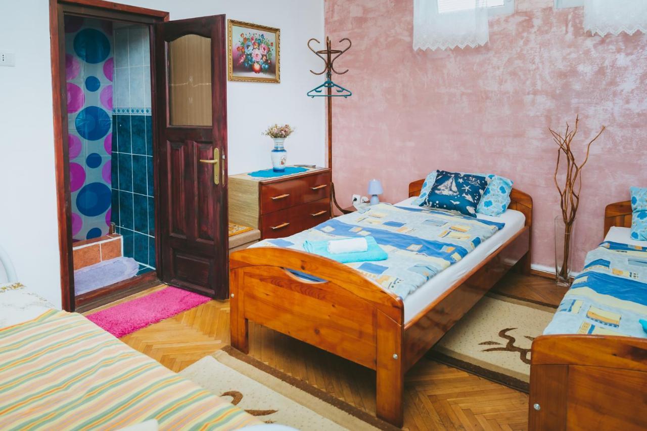 ホテル Casa Vinco Vici トゥルダ エクステリア 写真