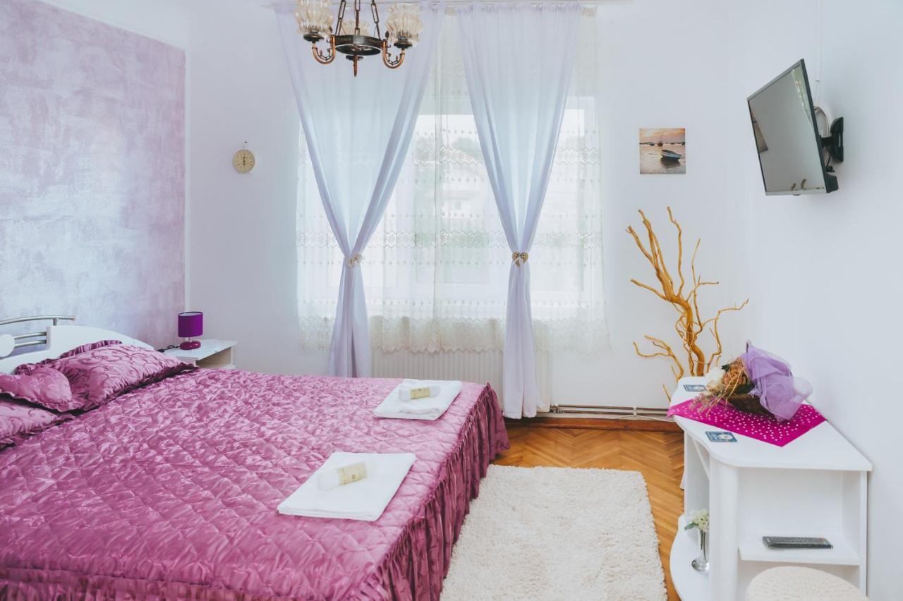 ホテル Casa Vinco Vici トゥルダ エクステリア 写真