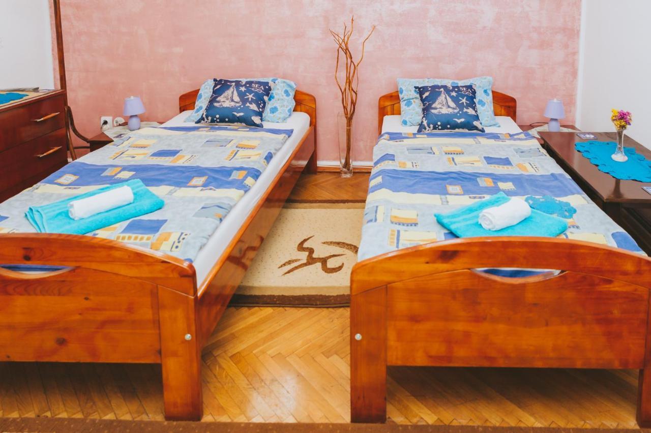 ホテル Casa Vinco Vici トゥルダ エクステリア 写真
