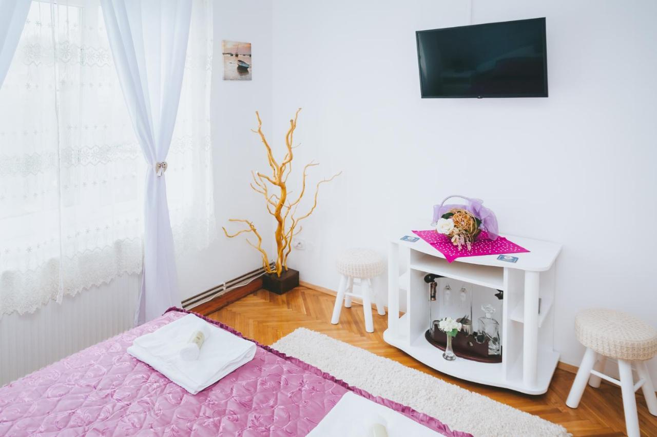 ホテル Casa Vinco Vici トゥルダ エクステリア 写真