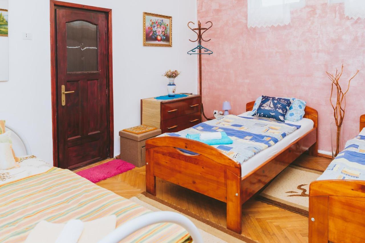 ホテル Casa Vinco Vici トゥルダ エクステリア 写真