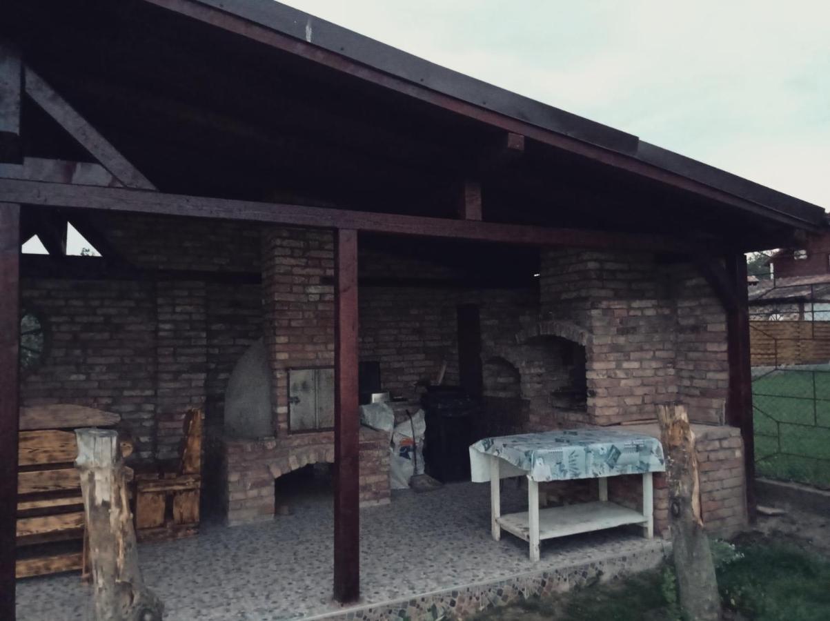 ホテル Casa Vinco Vici トゥルダ エクステリア 写真